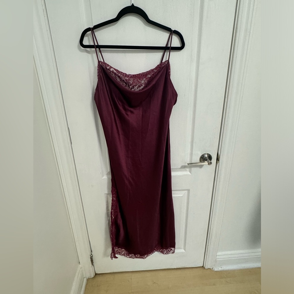 Victoria’s Secret satin women’s night gown sz XL